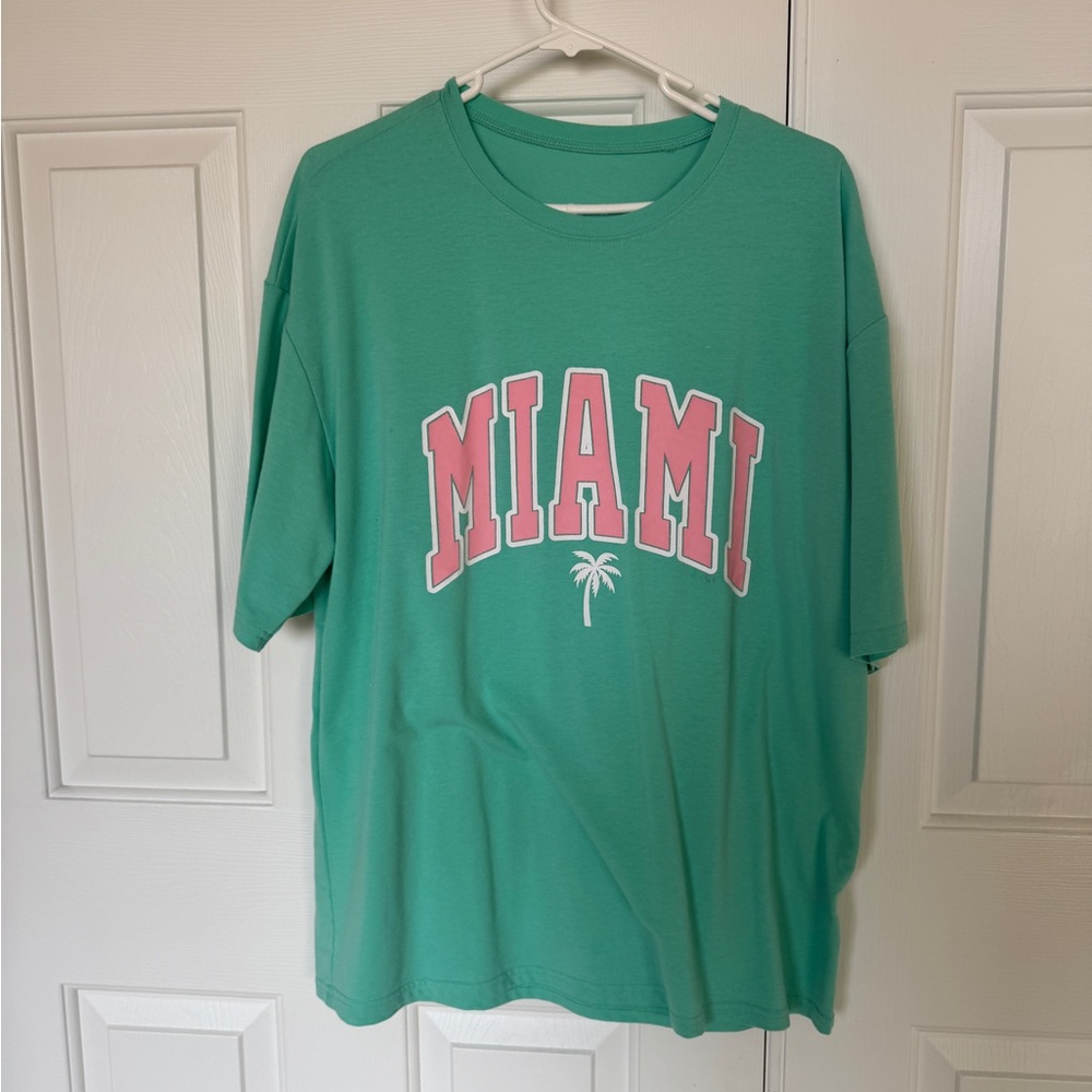 Oversized Green Miami Graphic T-Shirt